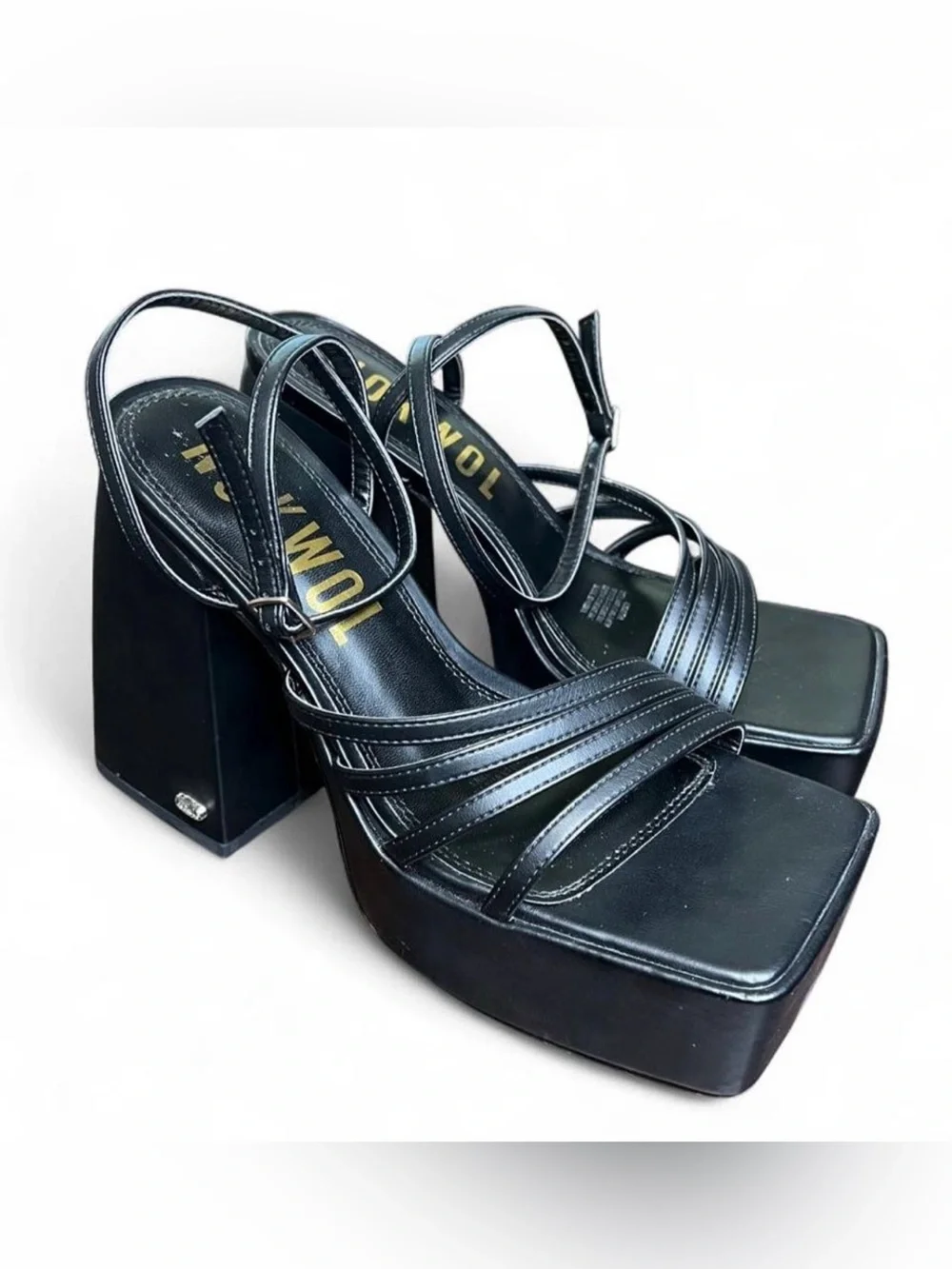 NOKWOL Lulu strappy platform chunky heels in black.
